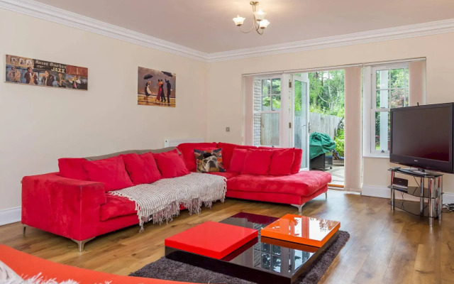 Quay Holidays - Canford Cliffs