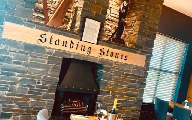 Standing Stones Lodge