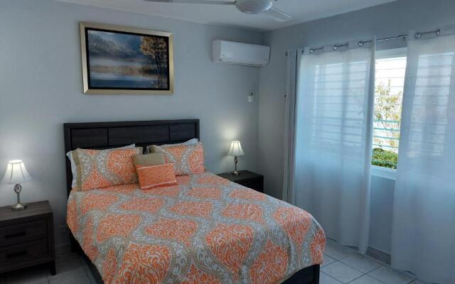 Contemporary Ocean view 2bed Carib Ocho Rios Condo