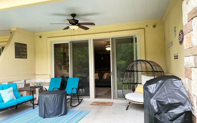 Riverfront Fun Rg 111 2 Bedroom Condo by RedAwning