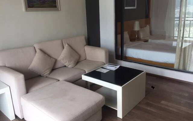 Zahara Nova Suite