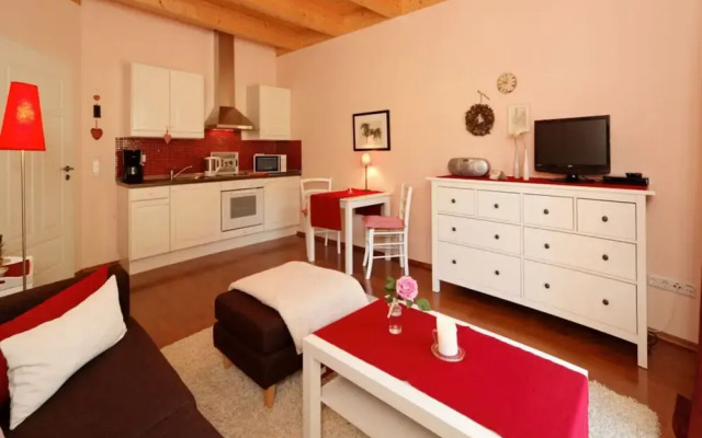 Nesterl Modern Retreat