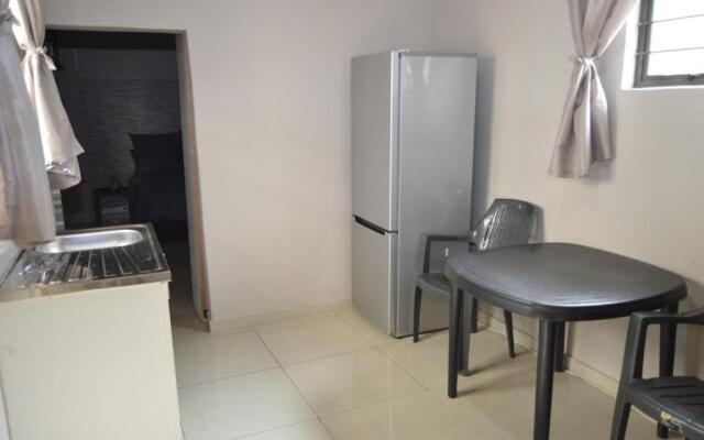 Bluff Marine Drive Self Catering Cottage B