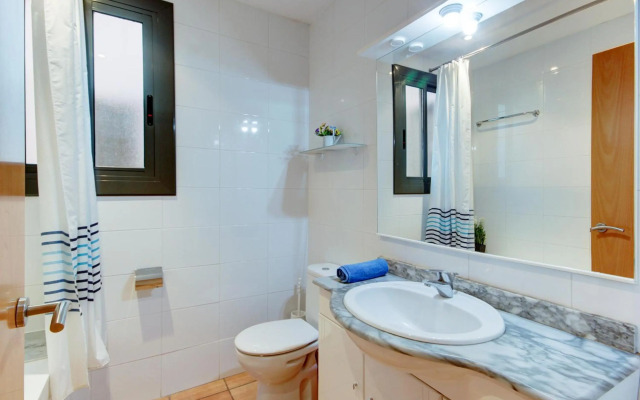 Llevant 3 1 Centro Roses - Barneda Premium