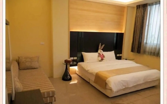 Fifi House