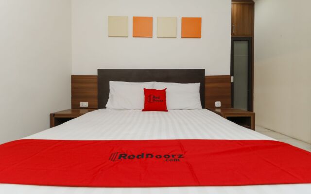 RedDoorz near Stadion Manahan Solo