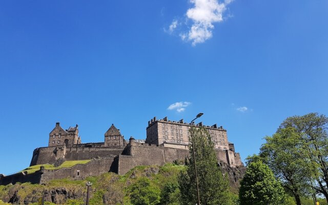 Luxury Central Old Town Suite Edinburgh
