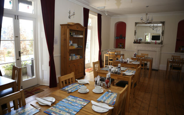 Epchris House