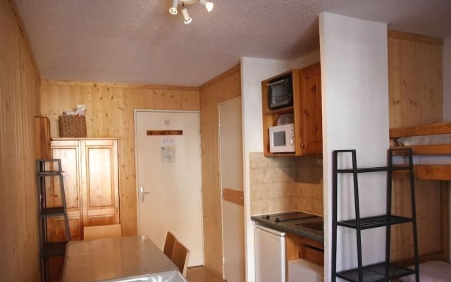 This studio of about 25m2 is quite, on the first floor Holiday home 1