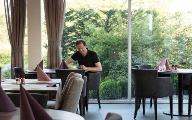 Mezzo Hotel & Business