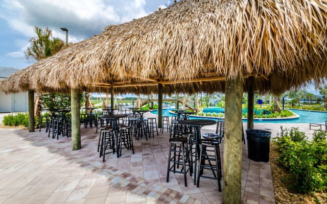 Modern Townhome W/private Pool & Free Water Park!