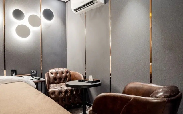 Hongdae The Gray Hotel