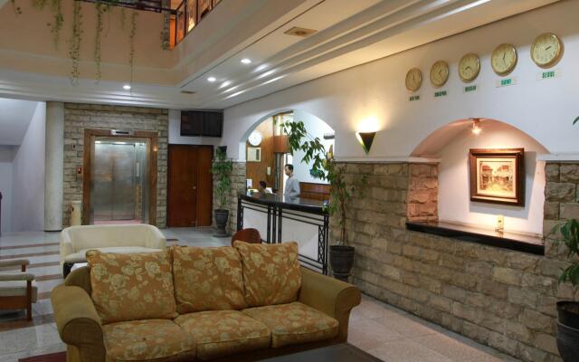 ZEN Rooms Kalimas KH Mas Mansyur