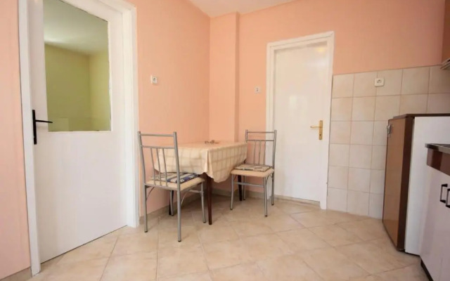 Apartment Opric 7716b