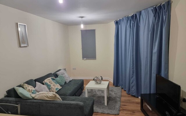 Central 2-bedroom Apartment, Chelmsford, Parking