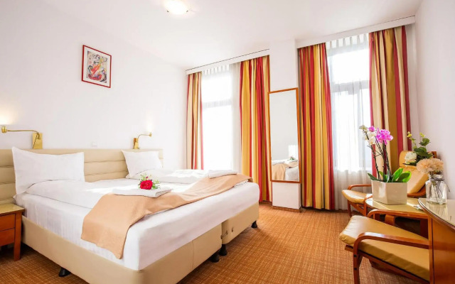 Hotel Dana 2