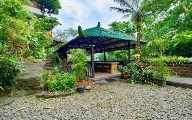GG House Happy Valley – Outside – Megamendung