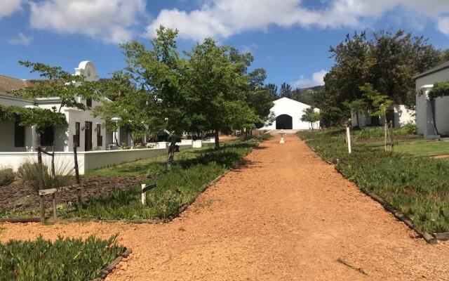 SCALI Wine LODGE