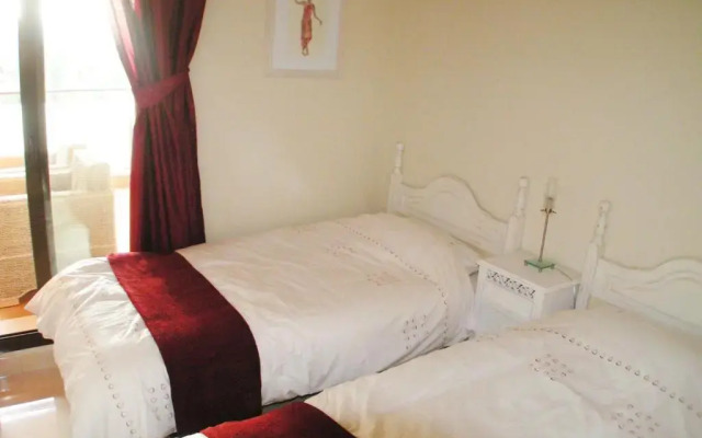 Salinas. Apartment for 4. Terrace/Parking/Pools/Gym/4mins beach