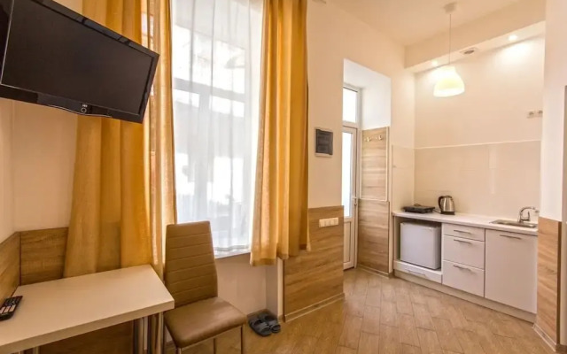 Smart Apartment Shpitalna 13a