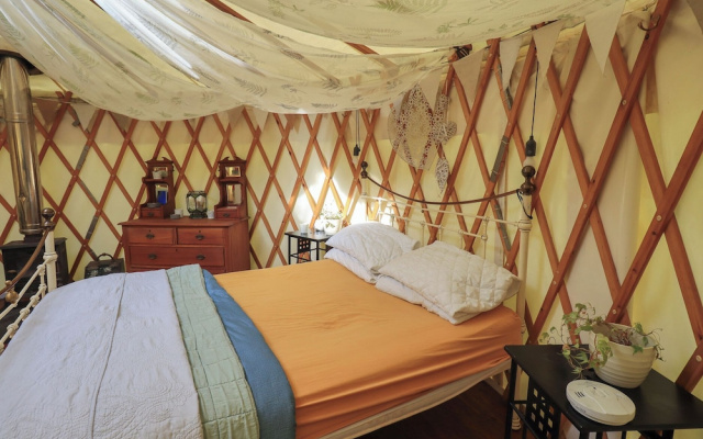 Yewberrie Yurt