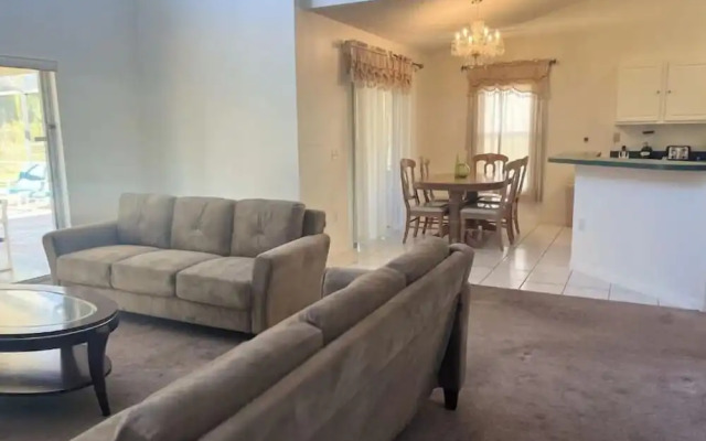 South Facing W/ Private Pool & Spa