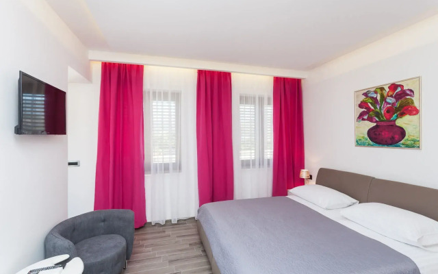 Apartments Villa Peragro