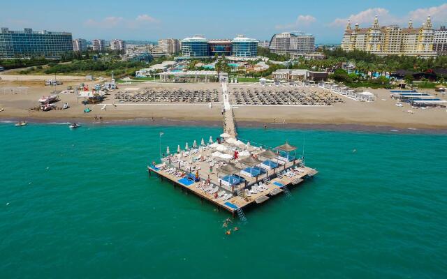 Baia Lara Hotel