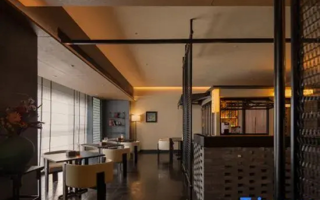 Yuansu · Designer High-altitude Boutique Stay (Shanxi Museum Wuyue Plaza)