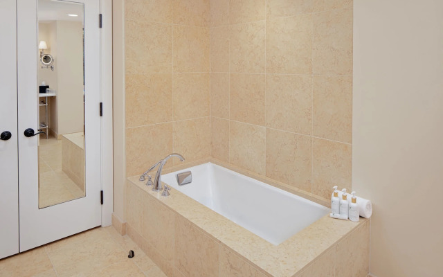 Estancia La Jolla Hotel & Spa