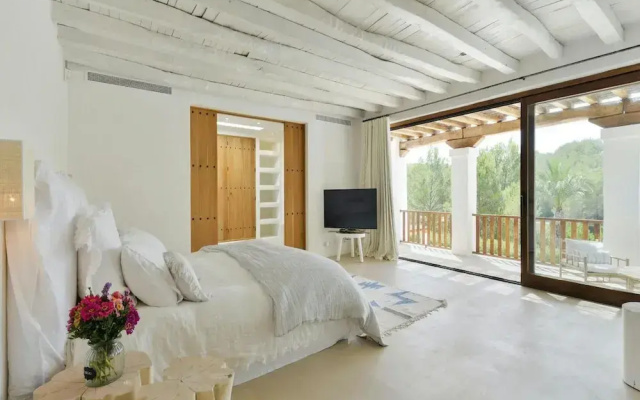Holiday Home With Children Play Area