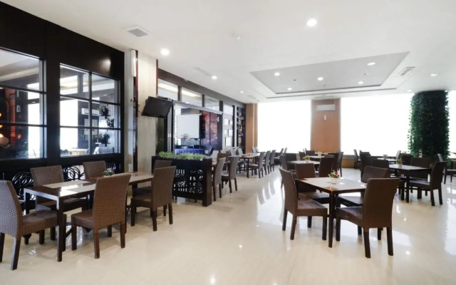 Grand Kanaya Hotel