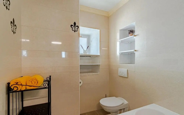 Beautiful Home in Mokalo With Wifi and 2 Bedrooms