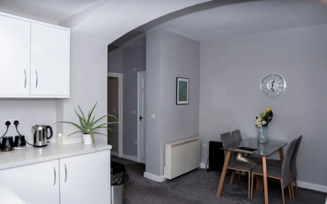 The White House Apartments