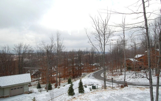 On-A-Whim - 5 Br Home