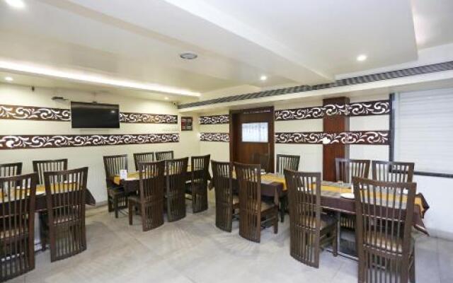 FabHotel Mezbaan