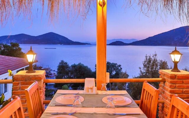 Almond Bungalow Hotel