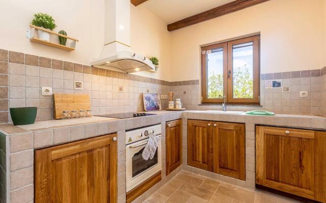 Rustic Villa Viamare