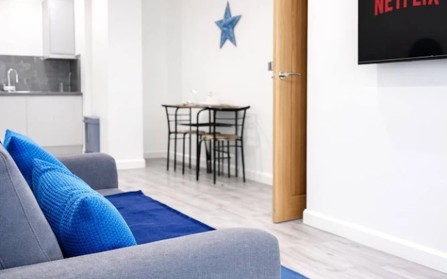 Work-friendly 1-bed Leicester