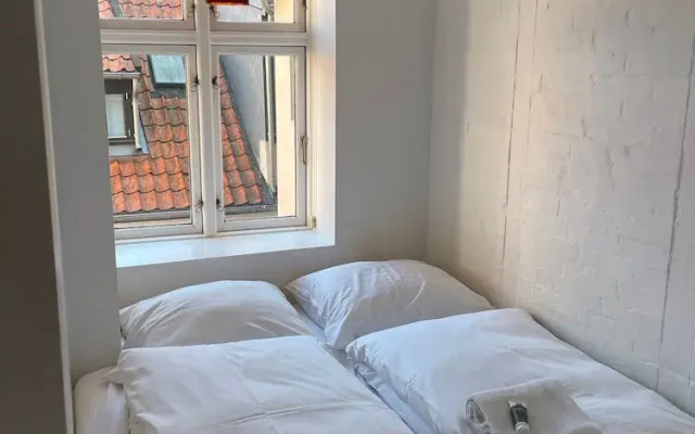 Elegant Apartment In Central