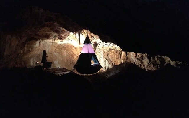 Aven Grotte Forestière