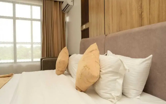 Julirose Hotel and Suites