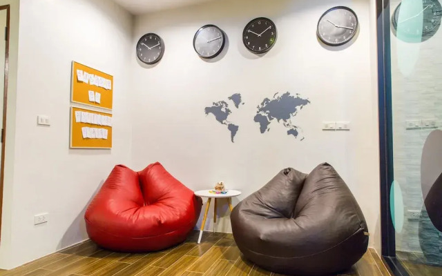 Sleep Lizm Hostel - Adults Only