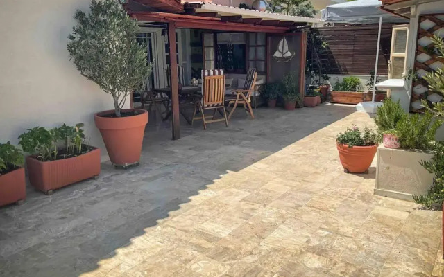 Sea View Roof Garden Apartment