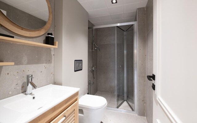 Wolf Suites