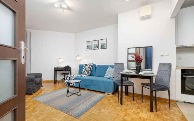 Bukowińska Apartment Warsaw by Renters