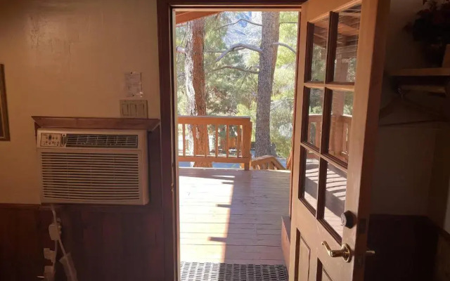 Whispering Pines Lodge