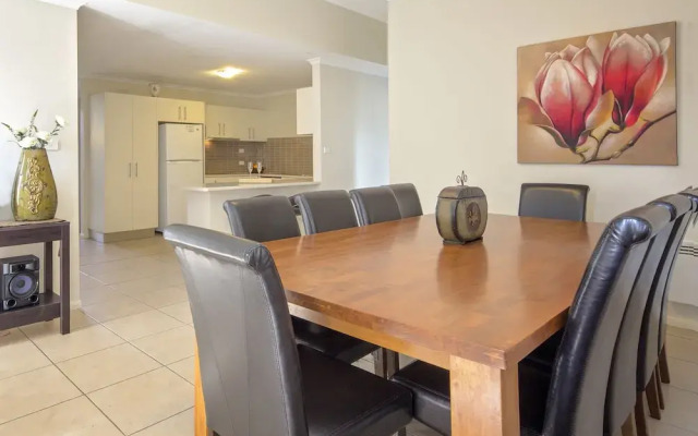 Eclipse 5- Spacious Townhouse