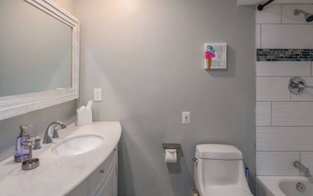 Exquisite 4BR Home near Old Town by WanderJaunt