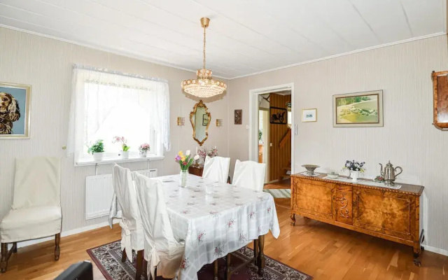 Nice Home in Vänersborg With 2 Bedrooms and Wifi
